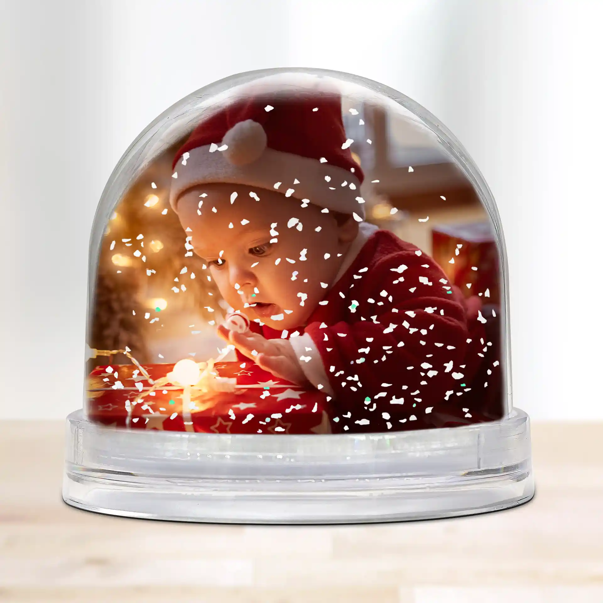 Personalisierte Foto-Schneekugel Schnee – Dein Lieblingsfoto im Schneegestöber für magische Erinnerungen – 9 cm Durchmesser.